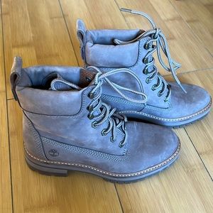 Timberland women’s boots in taupe size 7.5
